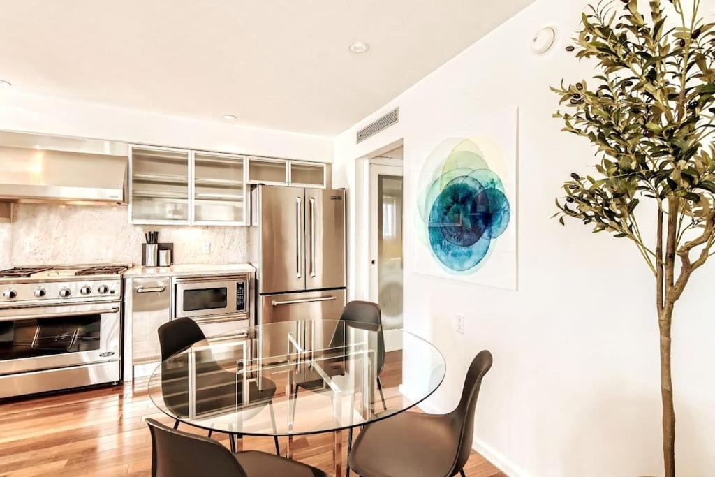 Photo of Livingroom in West Avenue