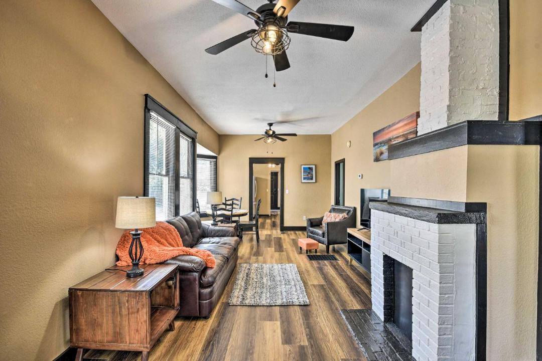 Photo of Livingroom in DeLand