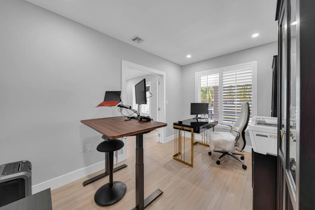 Photo of Livingroom in Coral Way