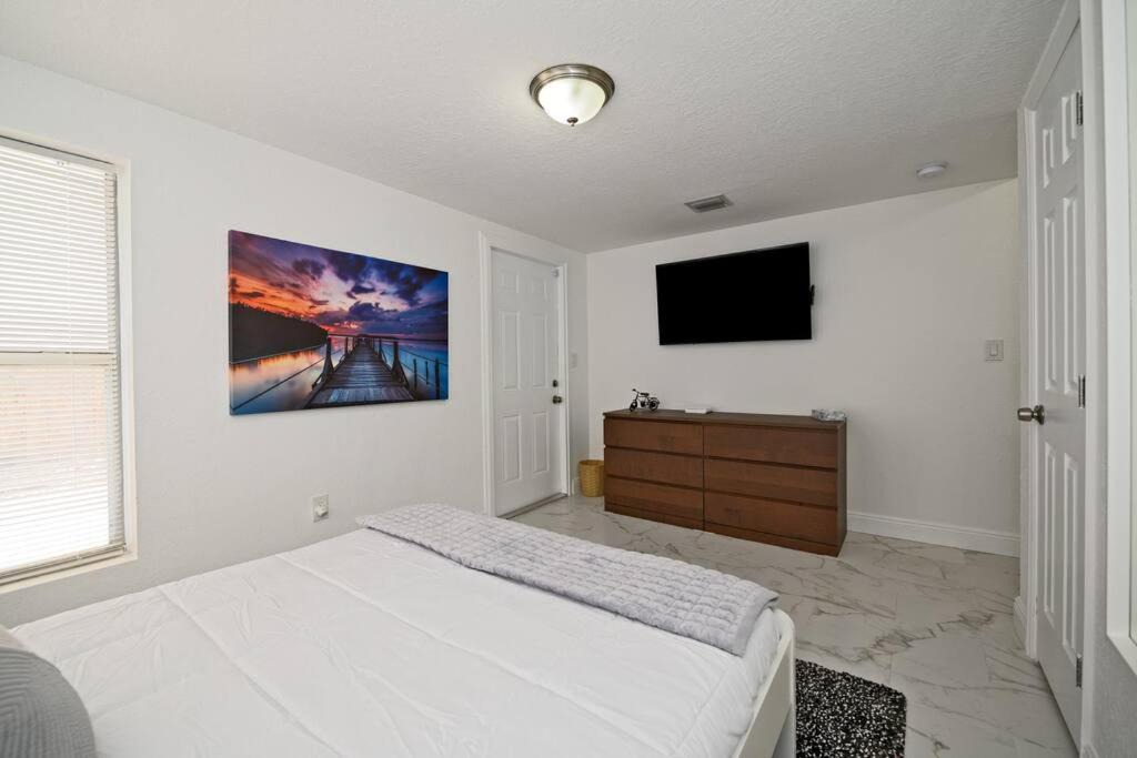 Photo of Others in Poinsettia Heights