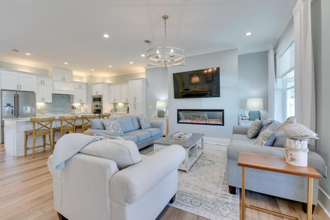 Photo of Others in Avalon Beach Estates