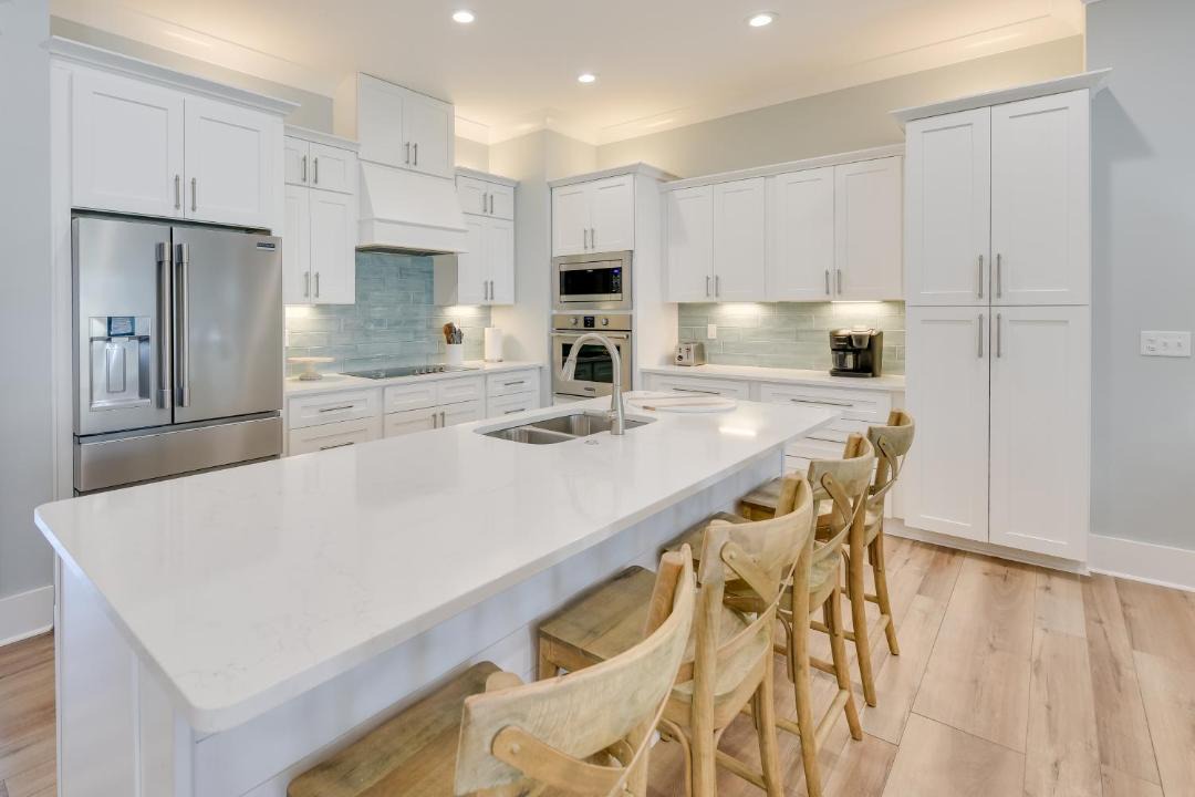 Photo of Others in Avalon Beach Estates