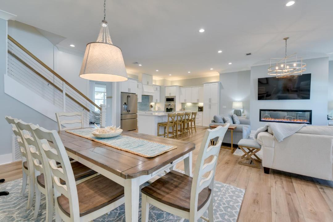 Photo of Others in Avalon Beach Estates