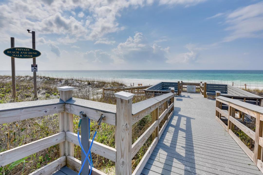Photo of Others in Avalon Beach Estates