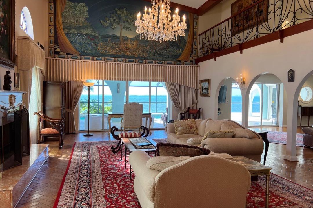 Photo of Livingroom in Bayshore Gardens