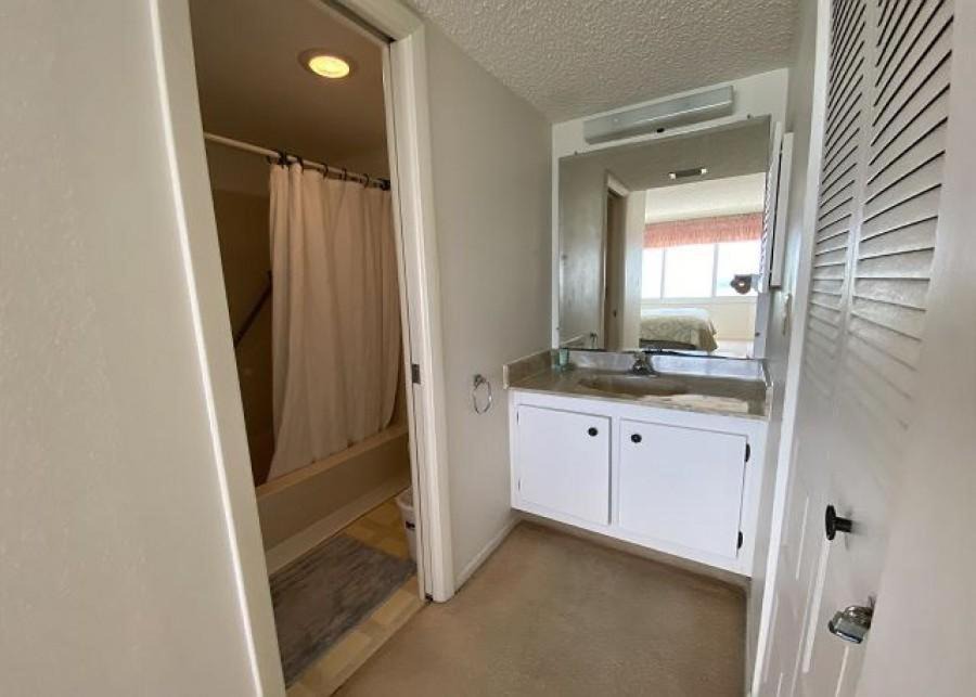 Photo of Kitchen in Mid Island