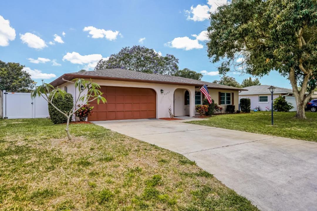 Photo of Buildings in Bradenton