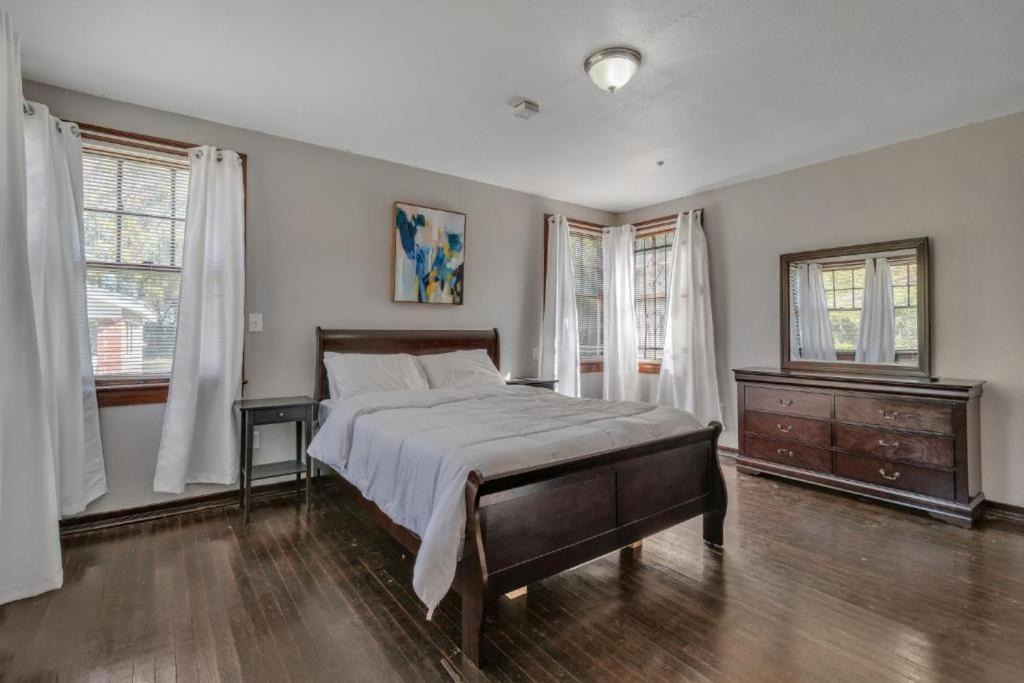 Photo of Bedroom in Urban Core