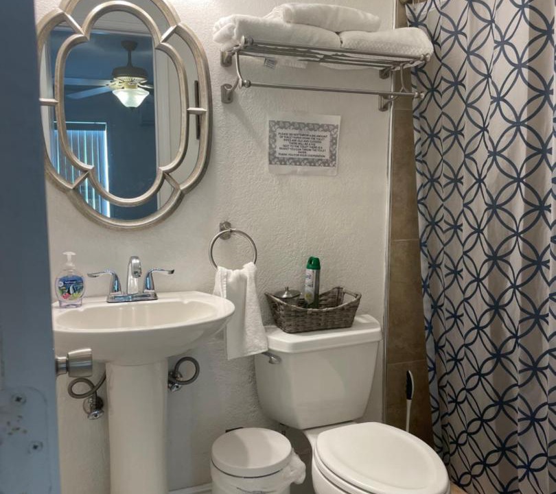 Photo of Bathroom in San Carlos Park