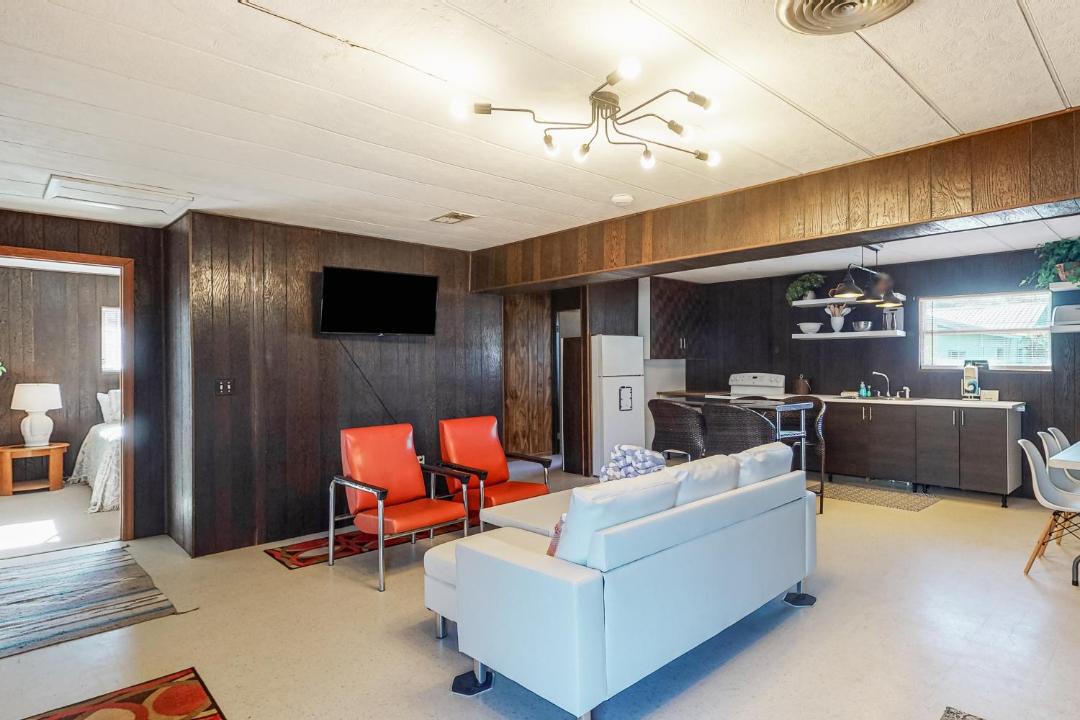 Photo of Livingroom in Carrabelle