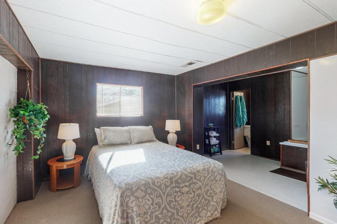 Photo of Bedroom in Carrabelle
