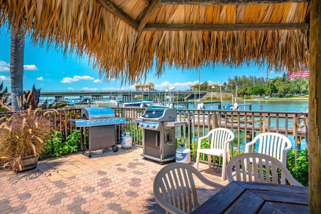 Photo of Others in Bayway Isles