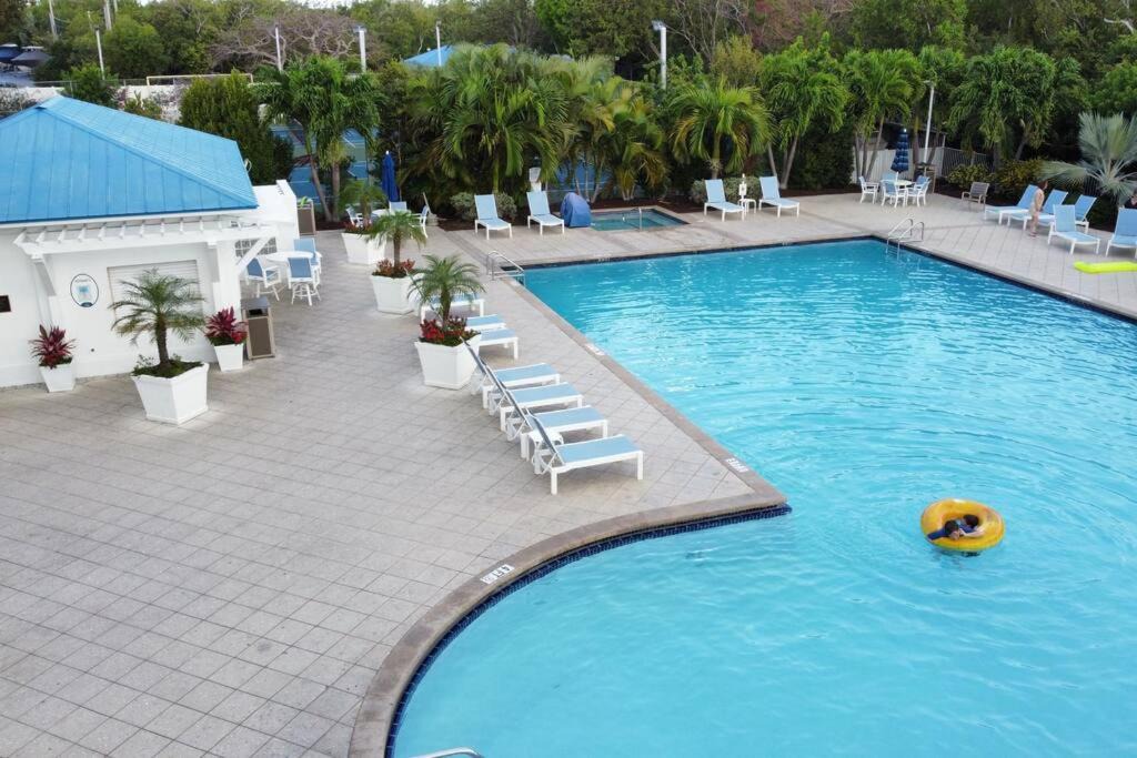 Photo of Others in Tavernier
