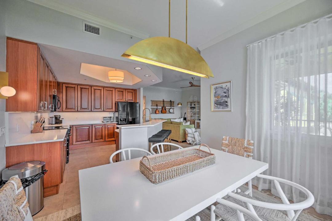 Photo of Kitchen in Royal Harbor