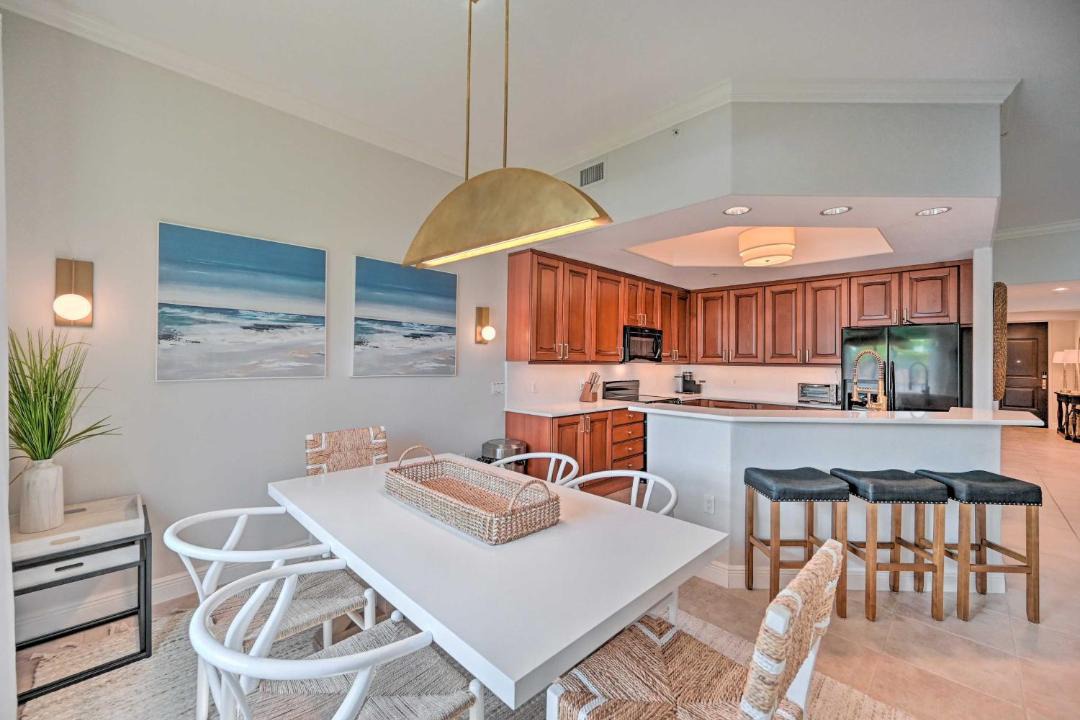 Photo of Kitchen in Royal Harbor