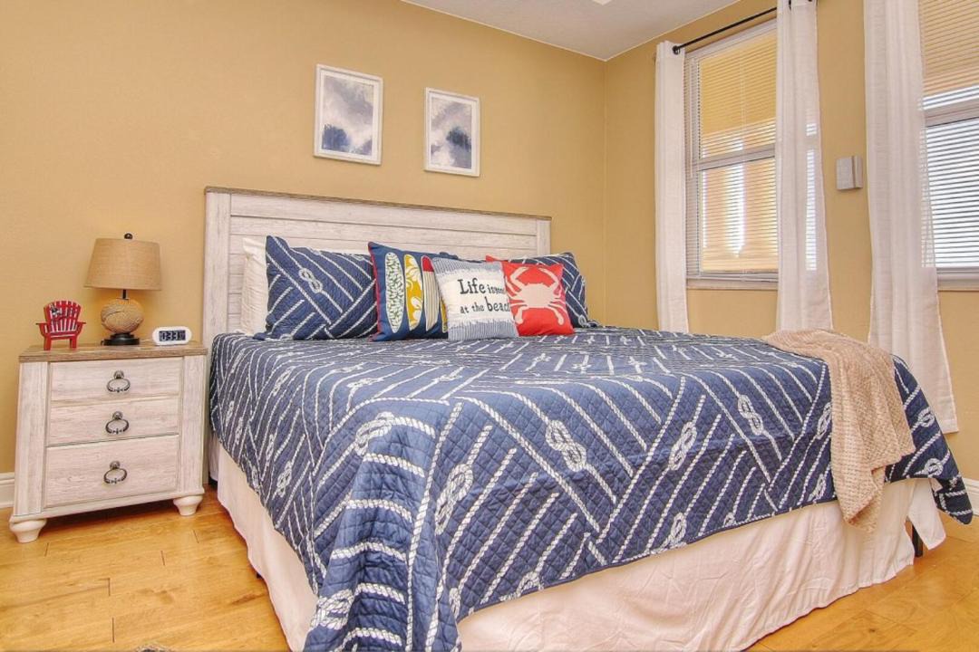Photo of Bedroom in Redington Shores