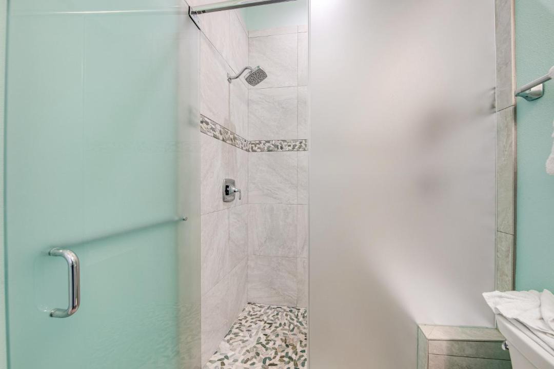 Photo of Bathroom in Holiday Isle