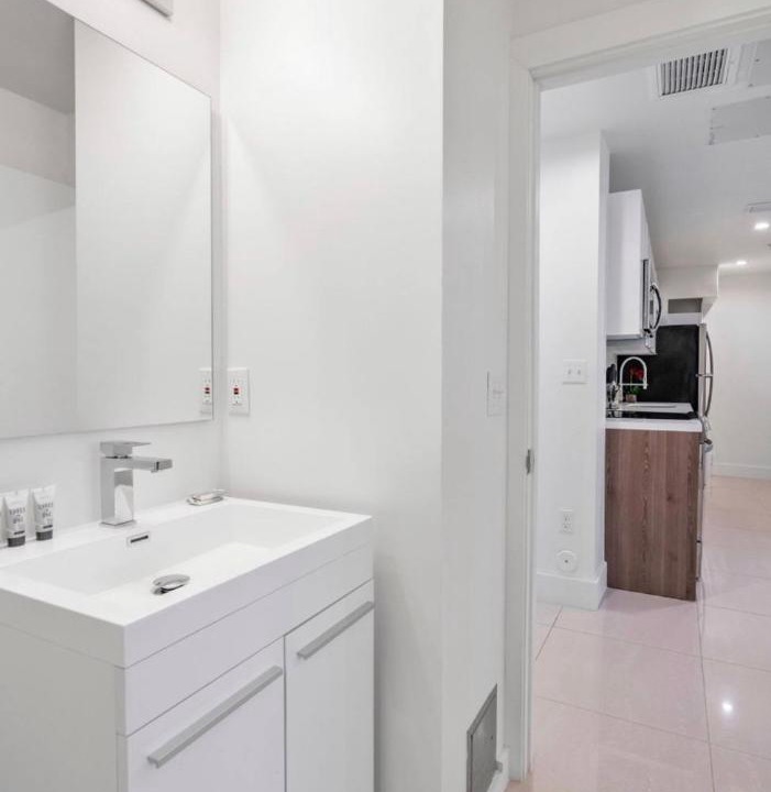 Photo of Bathroom in Coral Way