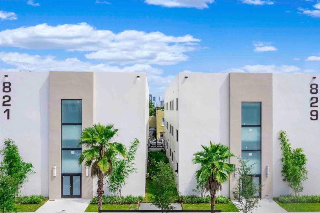 Photo of Buildings in Coral Way