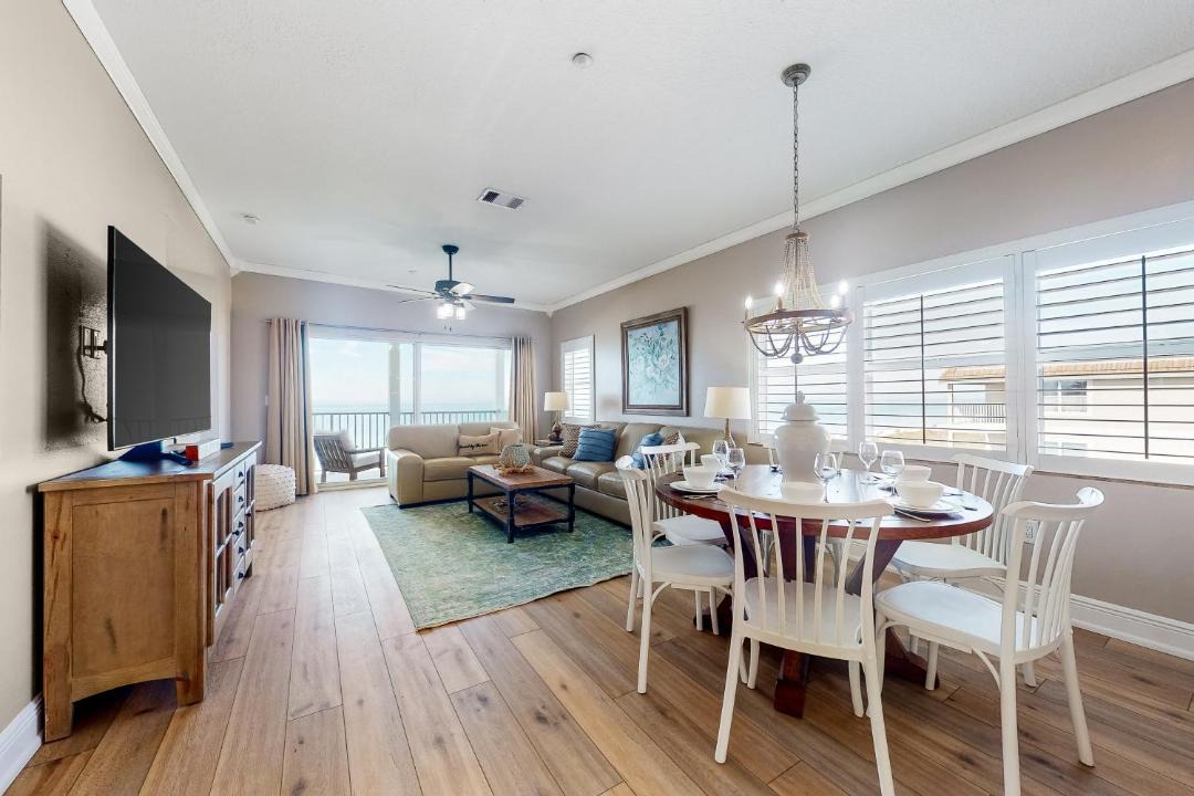 Photo of Livingroom in Independence Square