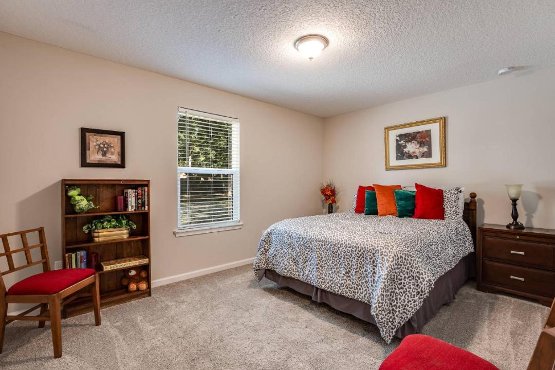 Photo of Bedroom in Lakeside
