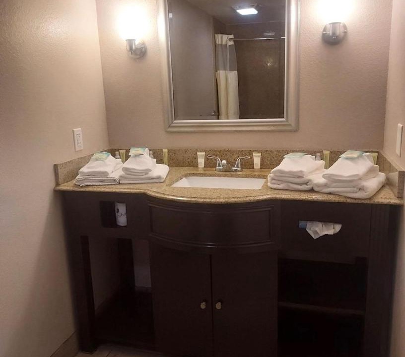 Photo of Bathroom in Tavares