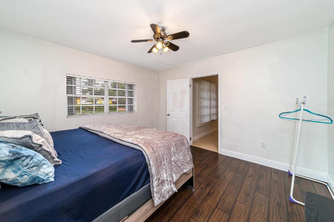 Photo of Bedroom in Ojus