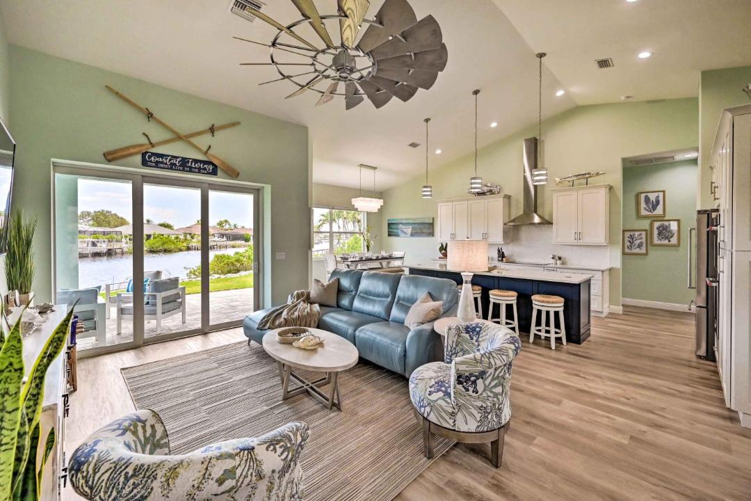 Photo of Livingroom in Naples