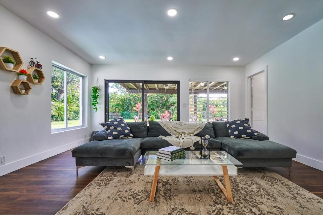 Photo of Livingroom in Biscayne Park