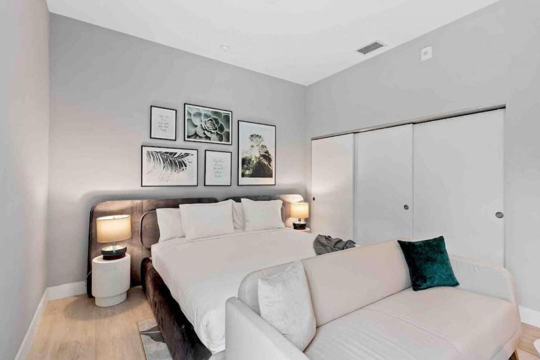 Photo of Bedroom in Flagler Village