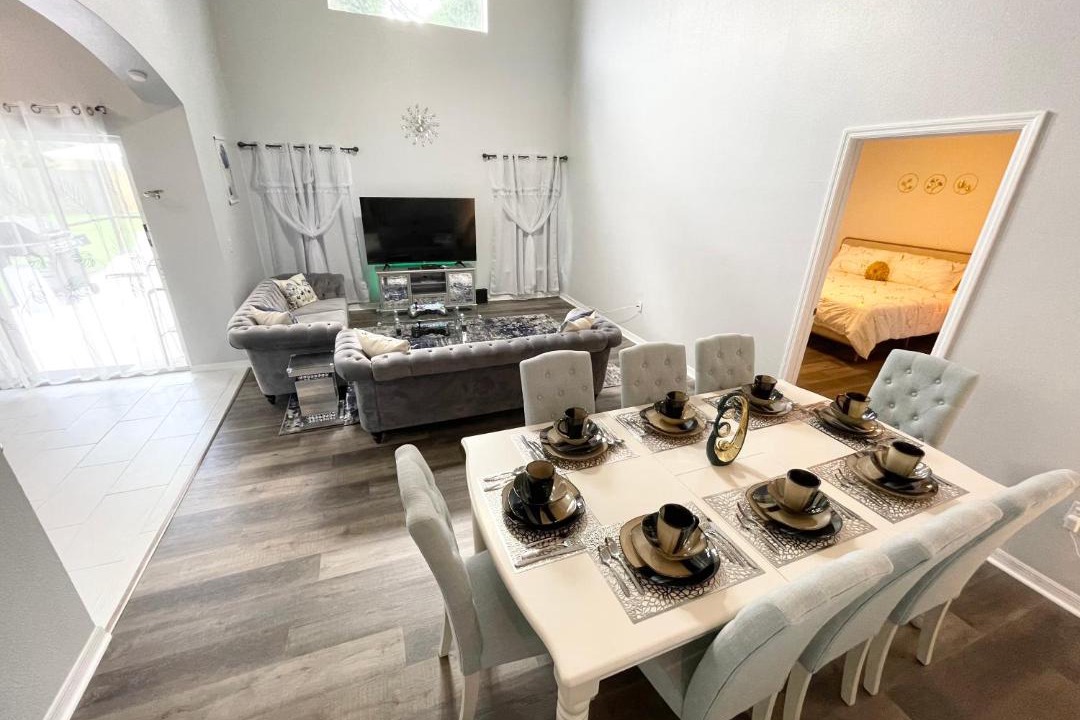 Photo of Livingroom in Lake Berkley