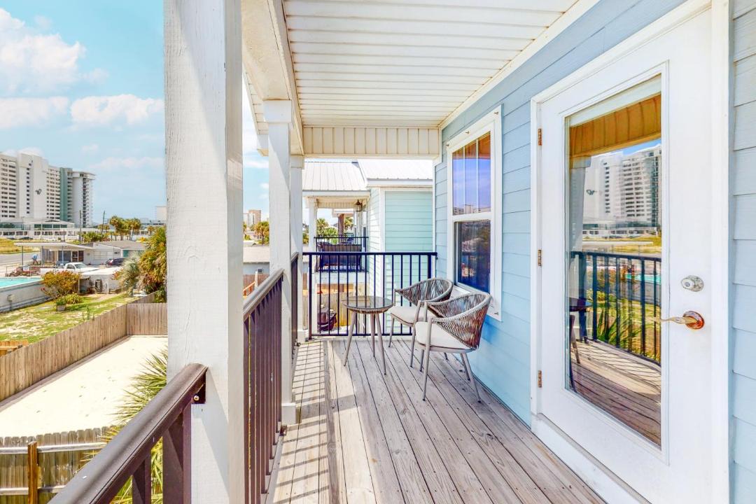 Photo of Patio Balcony in Crescent Beach