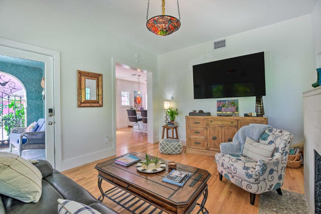 Photo of Livingroom in Central Sarasota