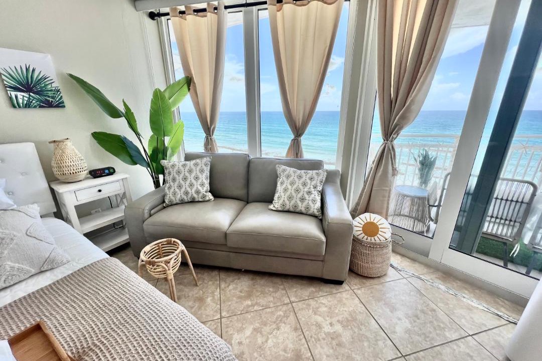 Photo of Livingroom in Daytona Beach Shores