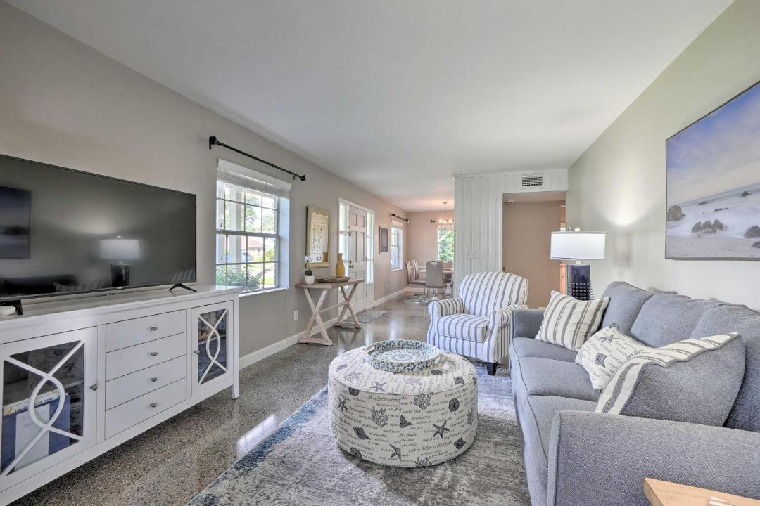 Photo of Livingroom in Bay Crest Park