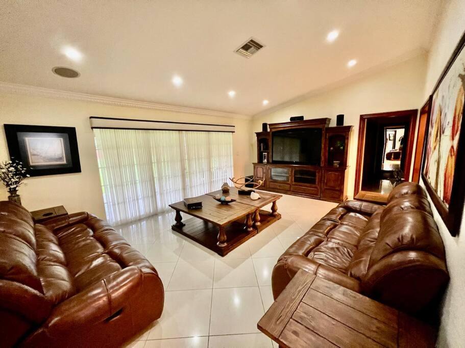 Photo of Livingroom in Richmond West