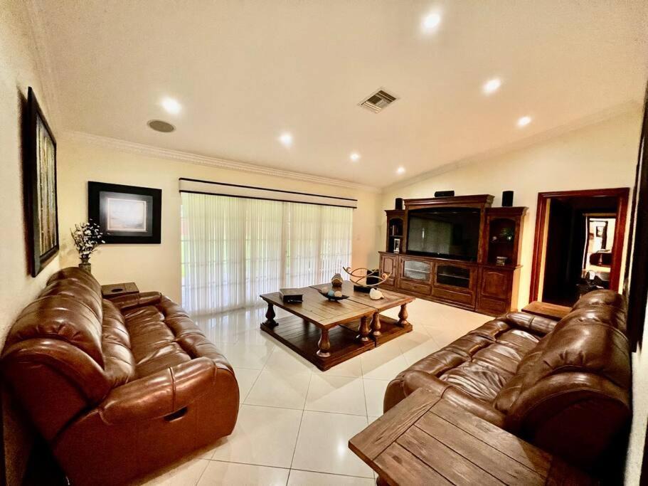 Photo of Livingroom in Richmond West