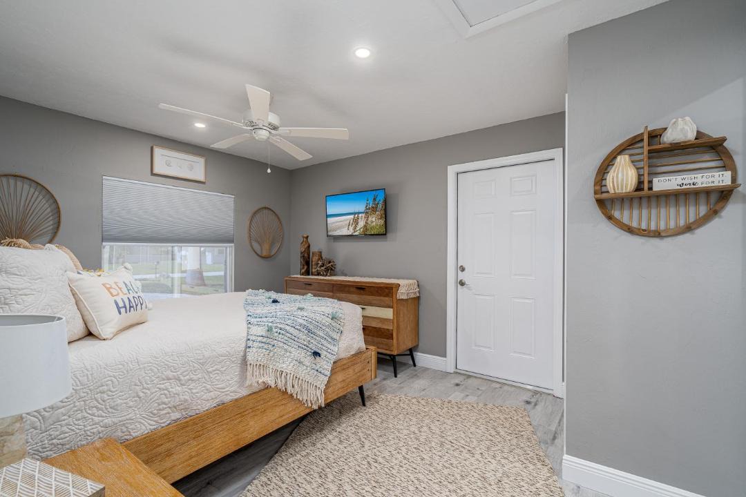 Photo of Bedroom in Cypress Lakes Estates