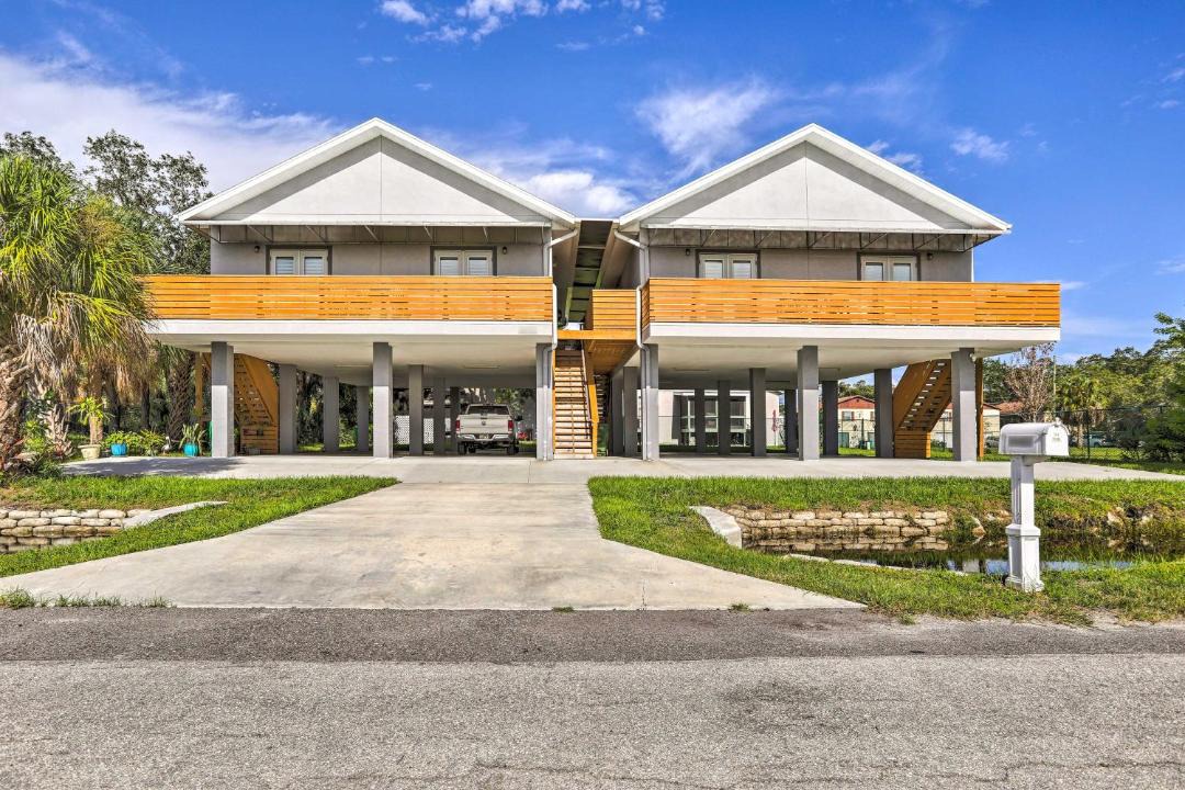 Photo of Buildings in Port Tampa City
