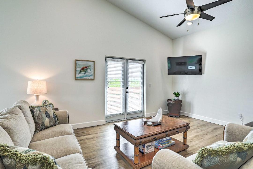 Photo of Livingroom in Port Tampa City