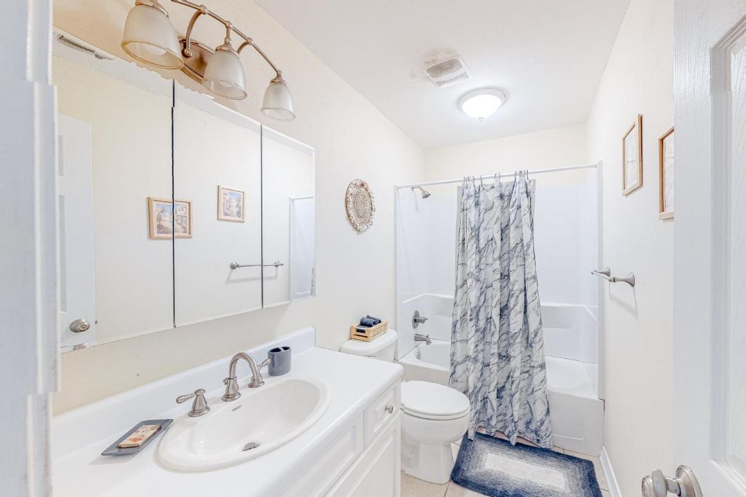 Photo of Bathroom in Navarre Beach