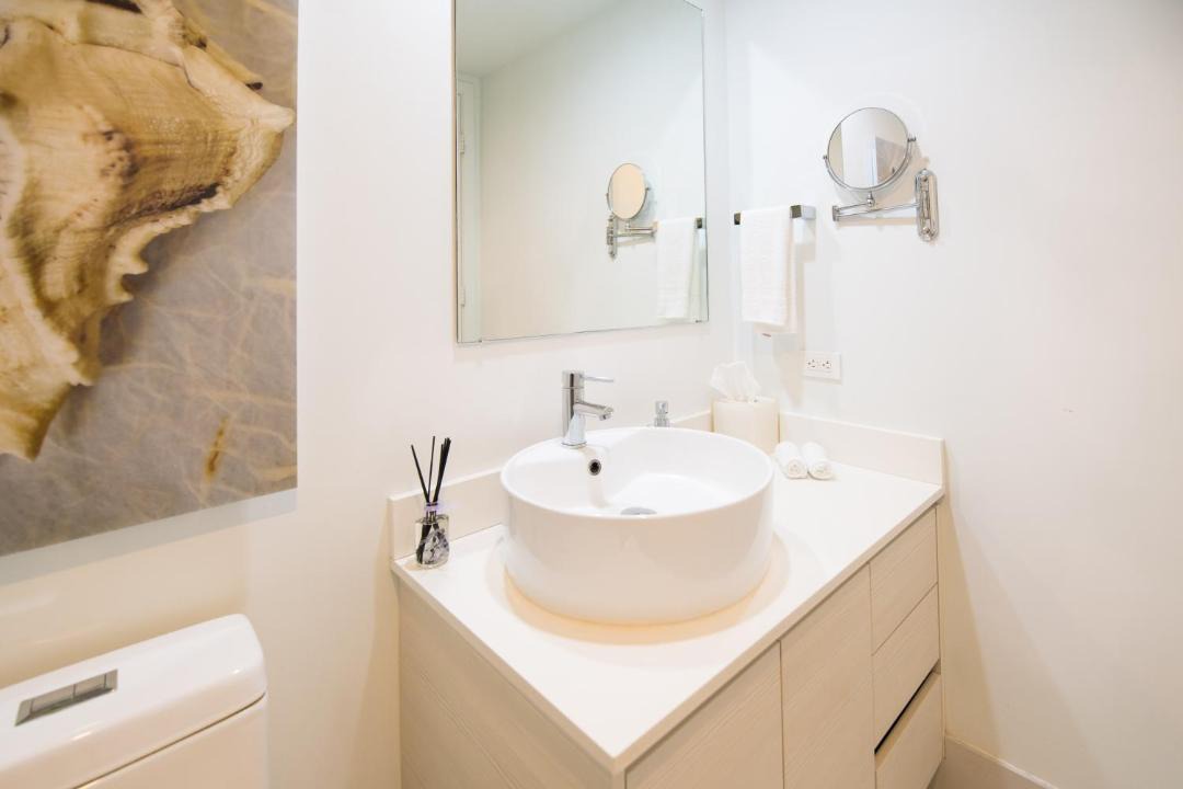 Photo of Bathroom in Hallandale Beach