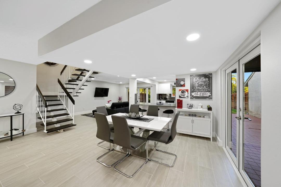 Photo of Livingroom in Ludlam
