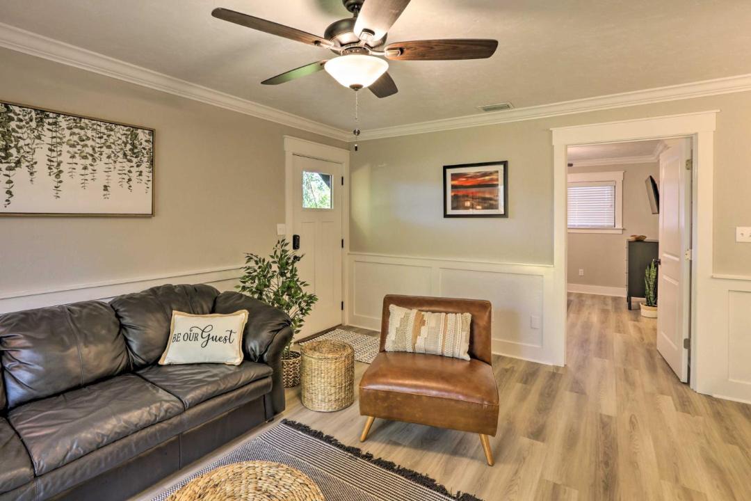 Photo of Livingroom in Tallahassee