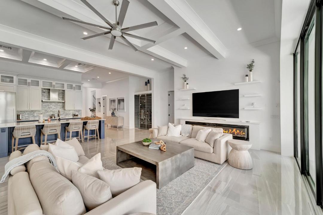Photo of Livingroom in Yacht Club
