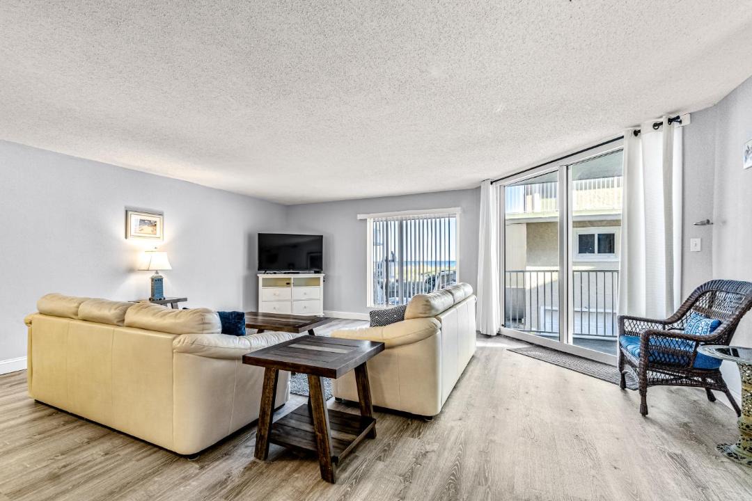 Photo of Livingroom in Pensacola Beach