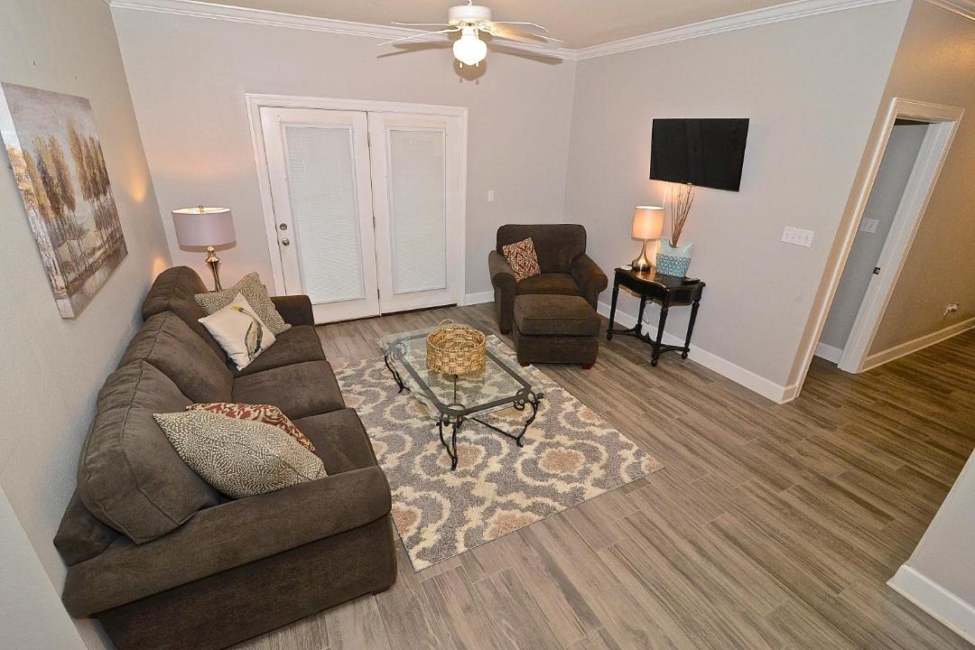 Photo of Livingroom in Foley