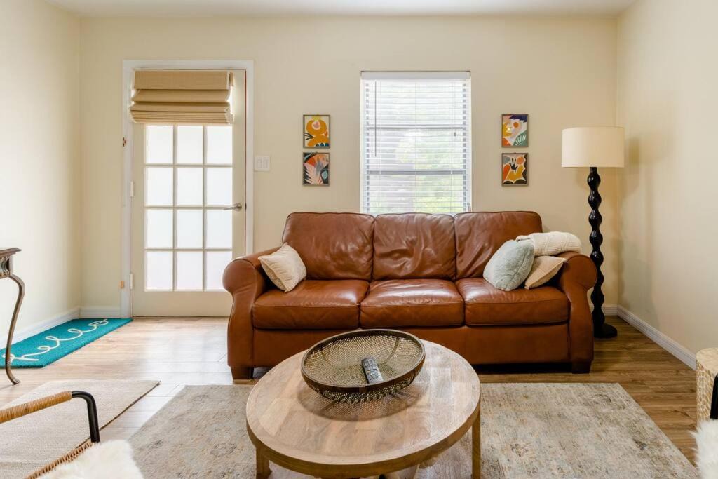 Photo of Livingroom in South Westshore