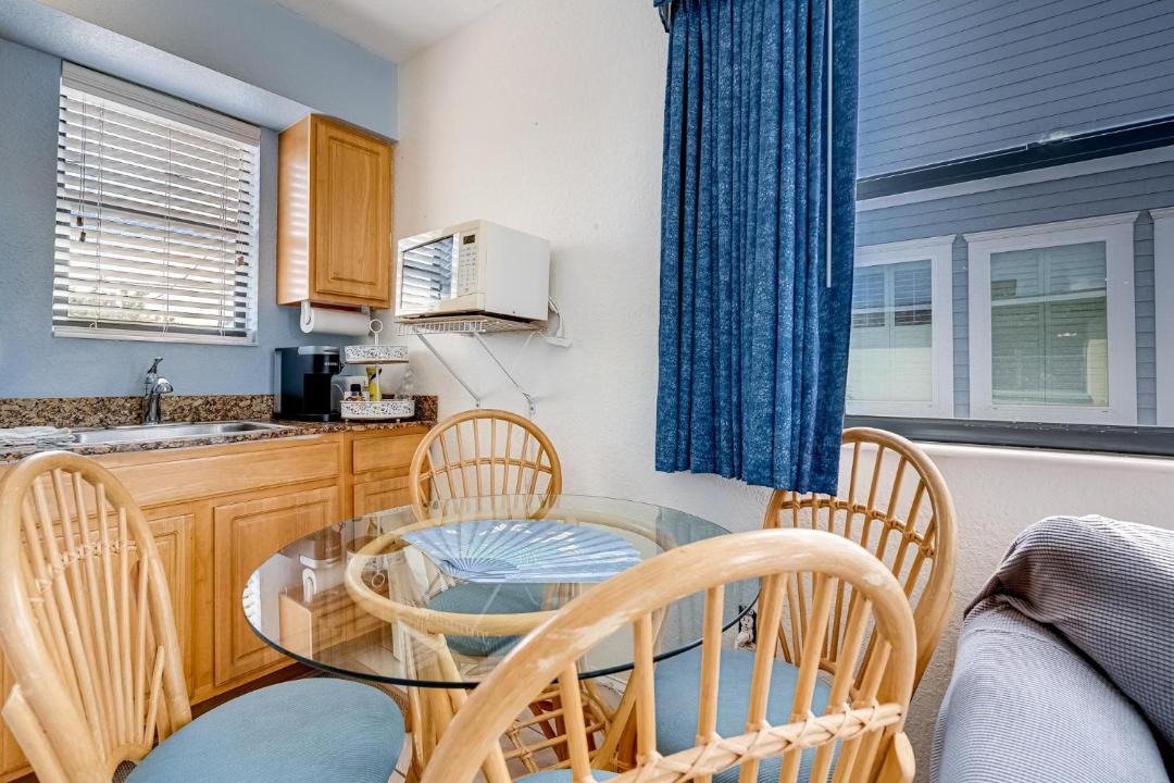 Photo of Livingroom in Redington Beach