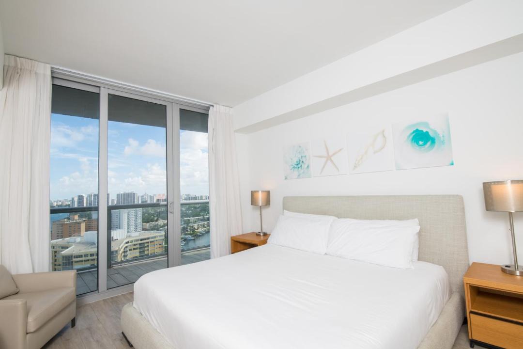 Photo of Bedroom in Hallandale Beach
